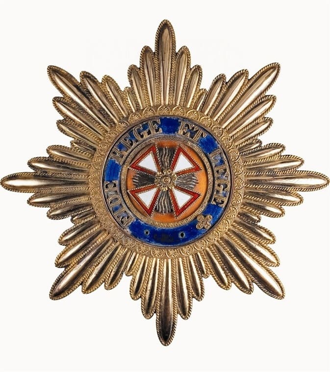 Order of the White Eagle breast star in gold.jpeg