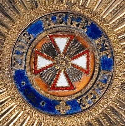 Order of the White Eagle breast  star in gold.jpeg