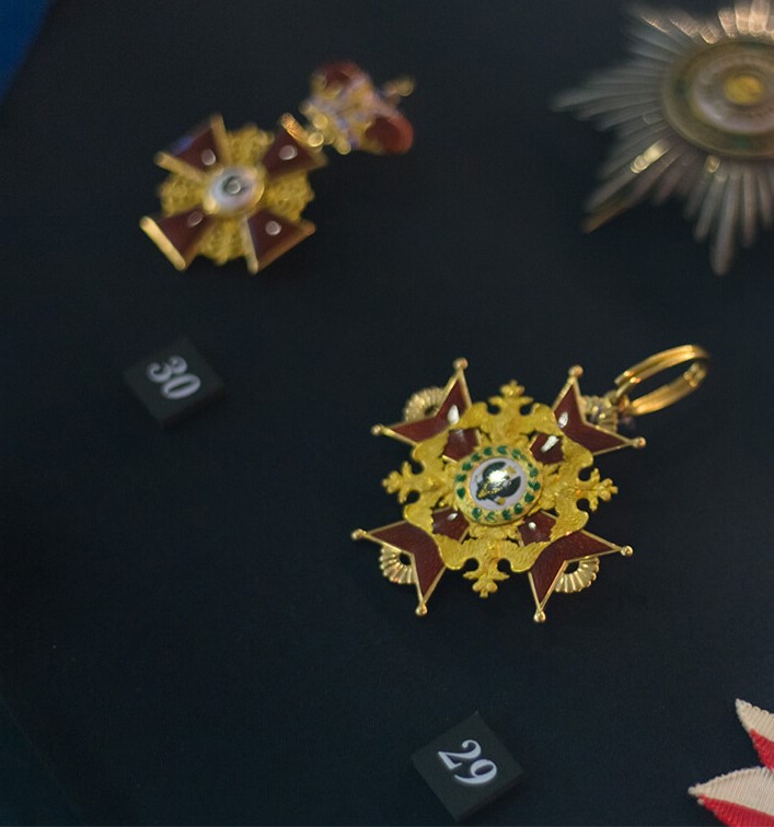 Order with Imperial Crown for Non-Christians.jpg
