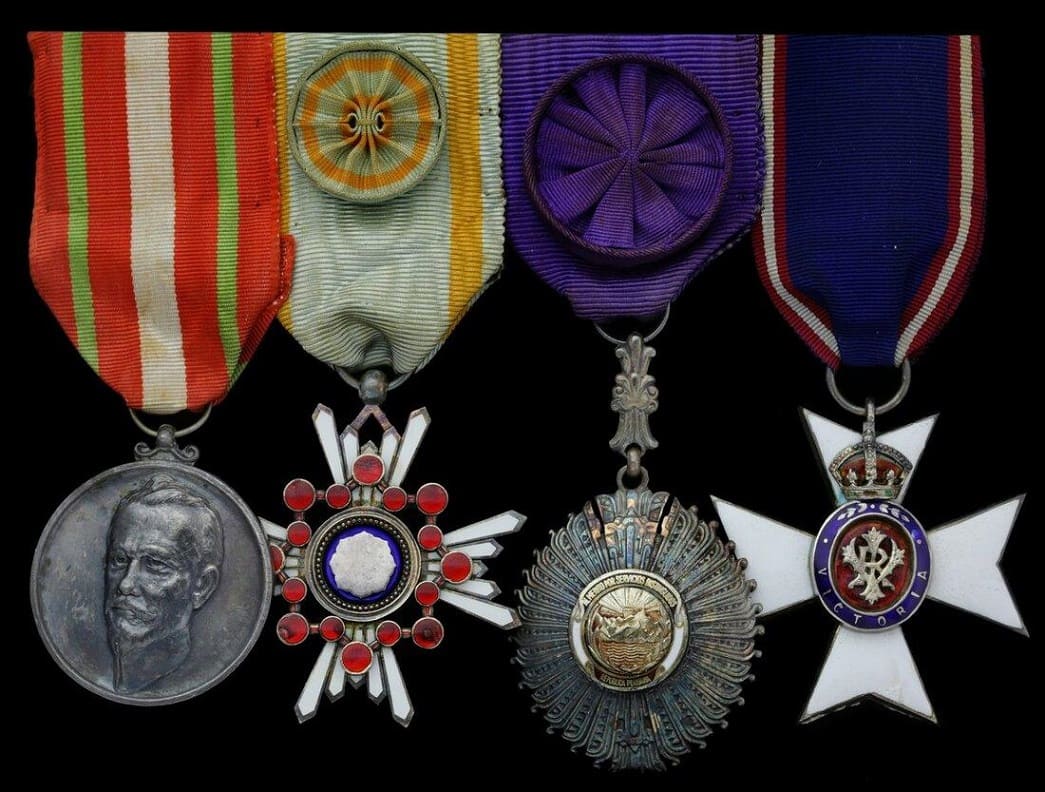 orders group  awarded to a Brasilian diplomat.jpg