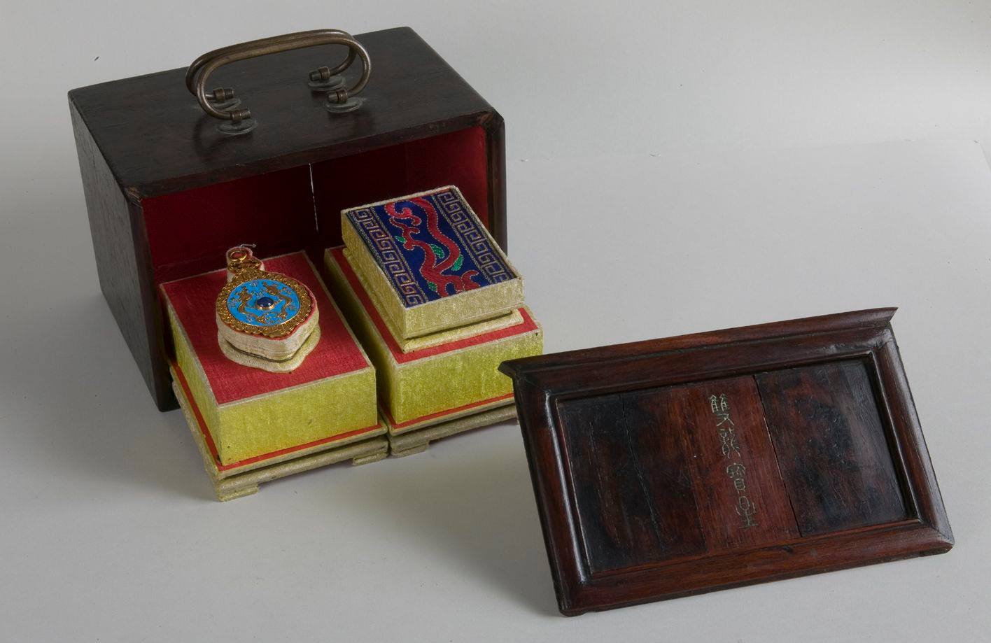 Orders of Double Dragon from the collection of Musée de la Légion d'honneur.jpg