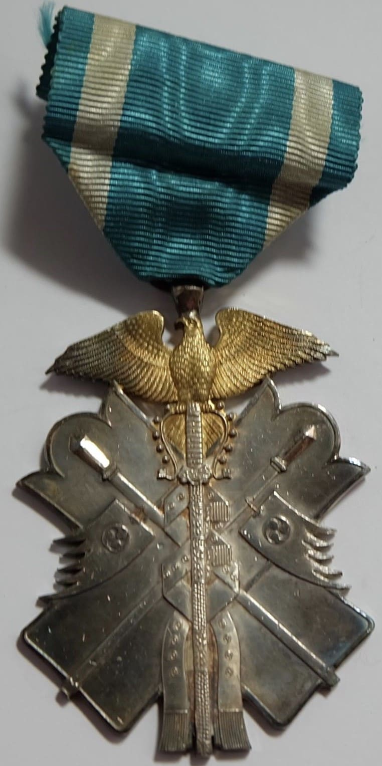 Orders of Golden Kite marked  美.jpg