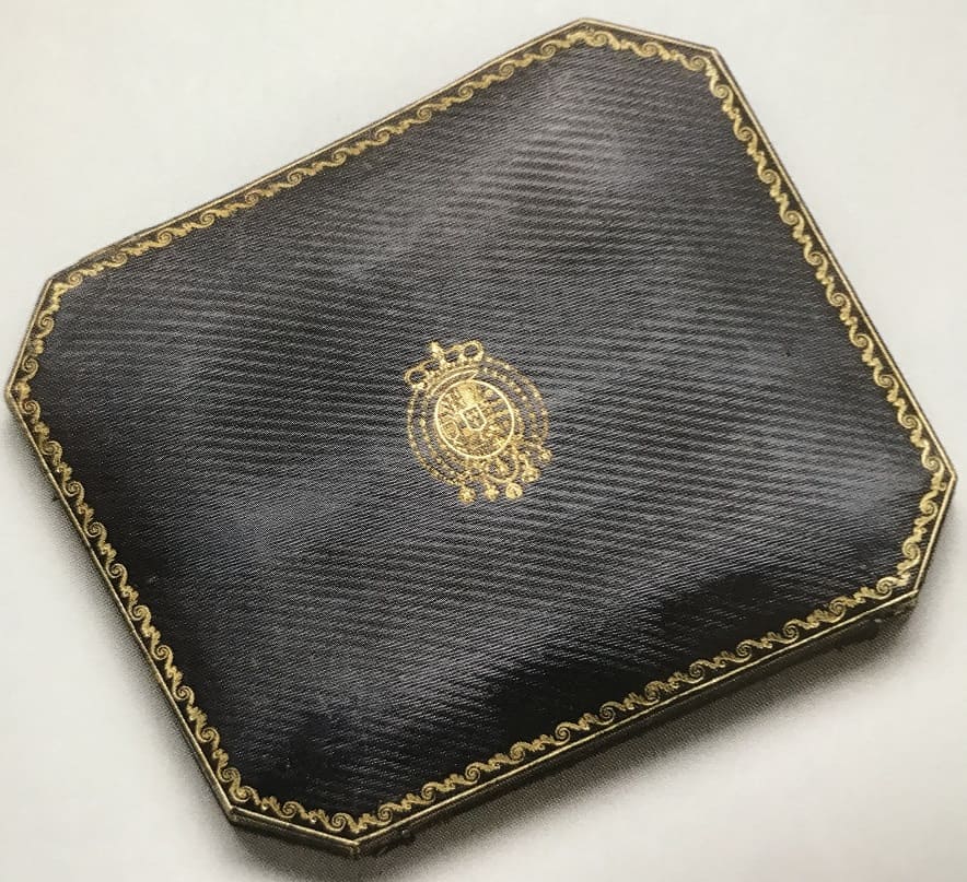 Original case with Great Coat of  Arms of the Kingdom of the Two Sicilies.jpg