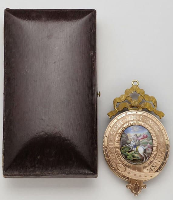 Original Medallion of Royal Hanoverian Order of St. George.jpg
