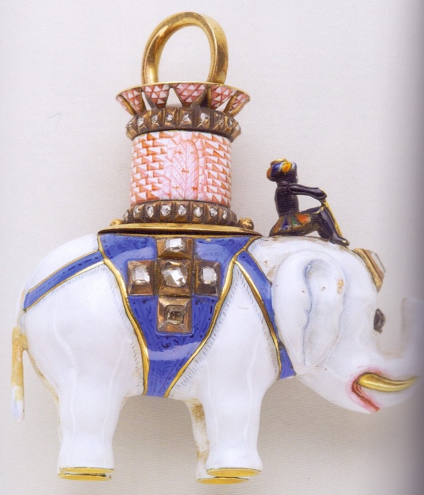 Pendentif de l’Eléphant 1904 gold Copenhagen mark.jpg