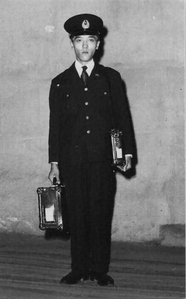 Photo of japanese postman.jpg
