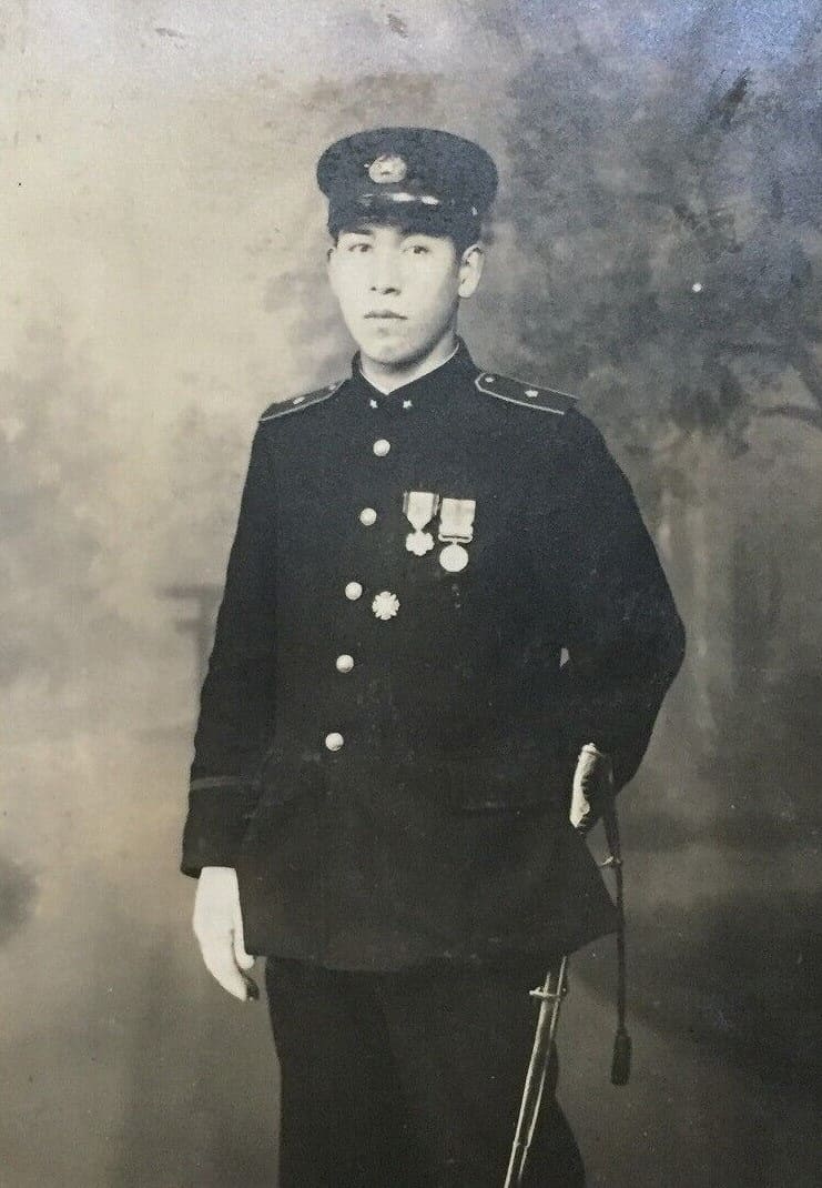 Photo with japanese wound badge.jpg