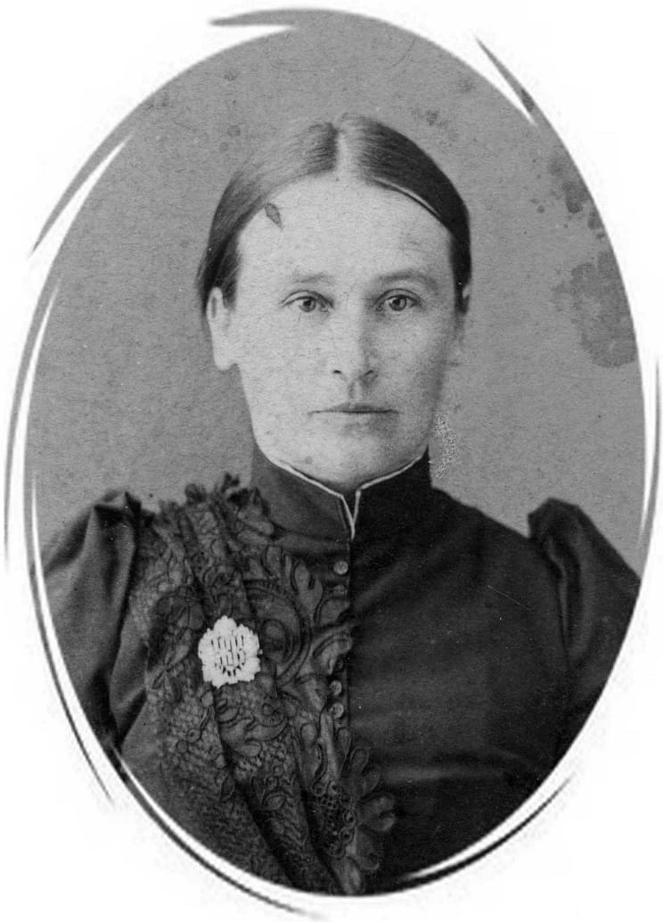 Photo with Russian Imperial Badge.jpg