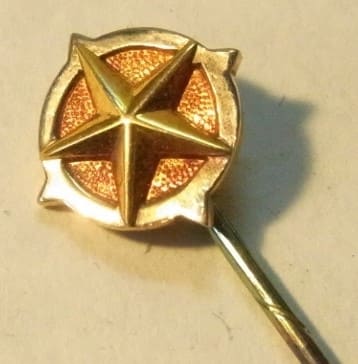 Pin with Japanese Imperial Army  Star made by Mitsukoshi.jpg