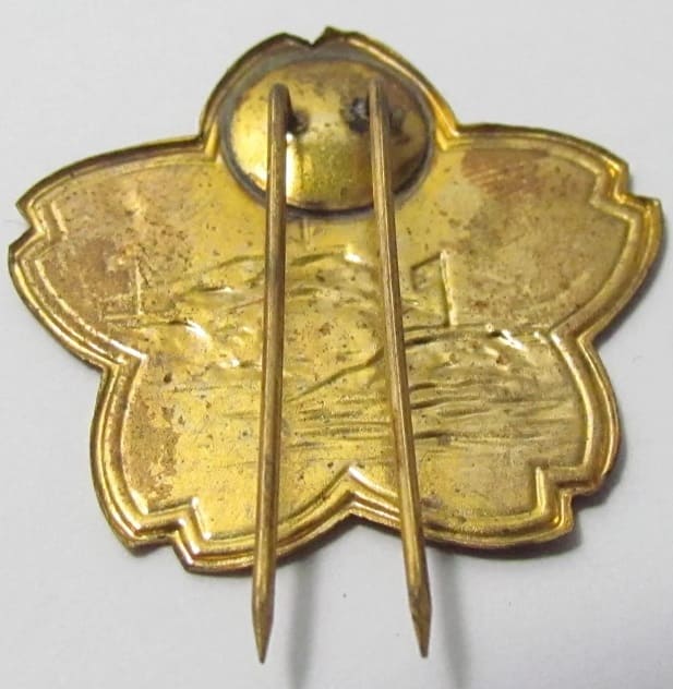 Port Arthur Capturing Commemorative Badge 旅順占領記念章.jpg
