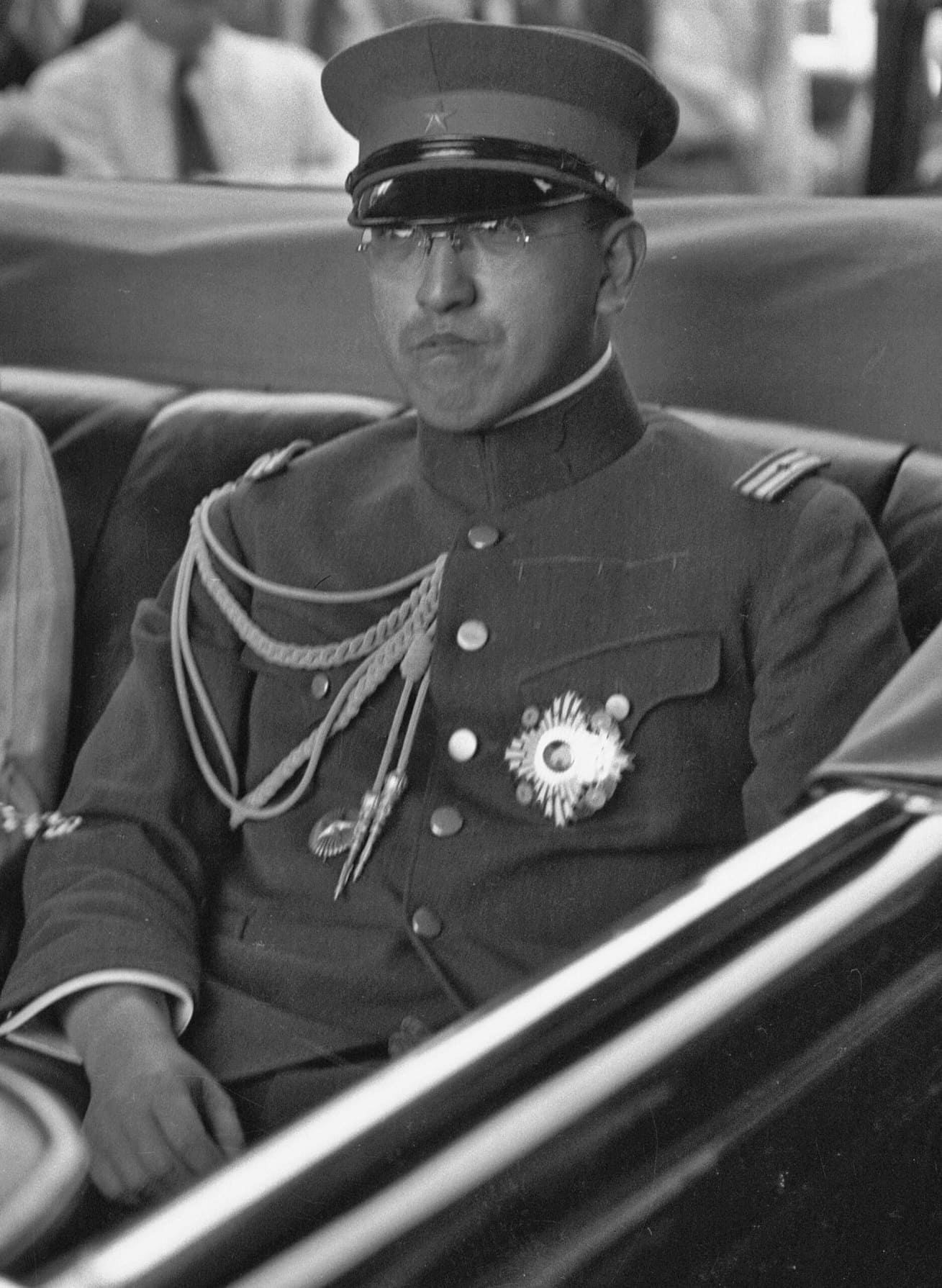 Prince and Princess Kaya of Japan in an  automobile greeted by a crowd, Los Angeles, 1934.jpg