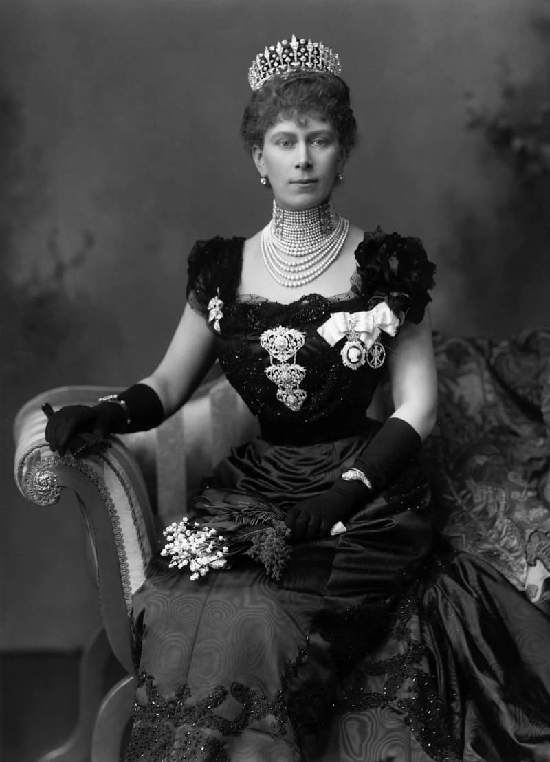 queen-mary-of-teck-lede.jpg