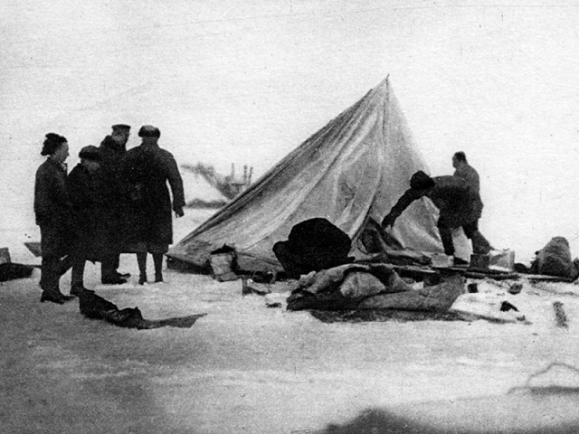Red tent.jpg