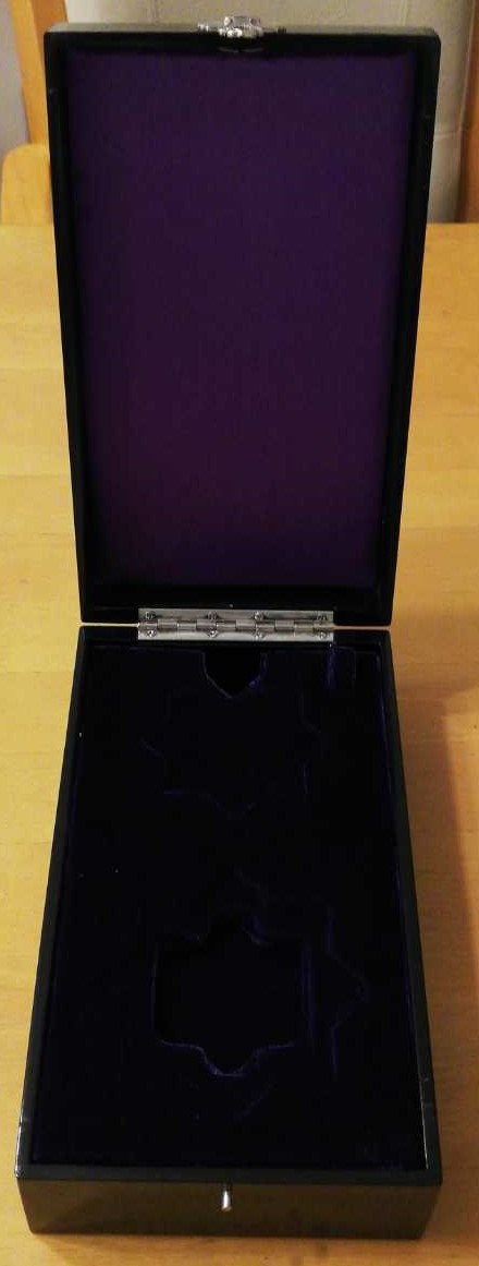 Replica of Golden Kite Order Case.jpg