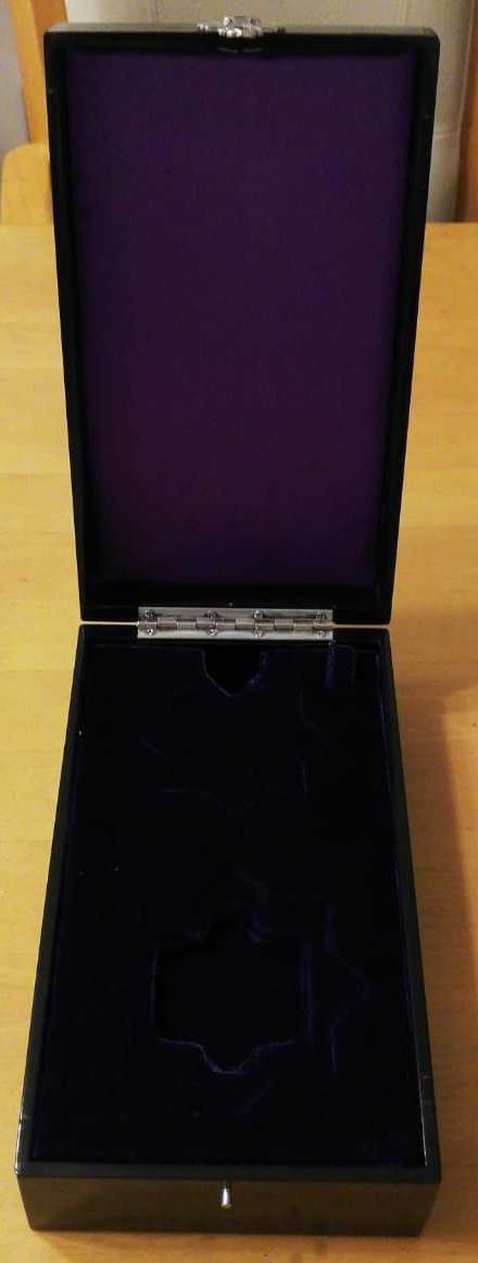 Replica of Golden Kite Order Case.jpg