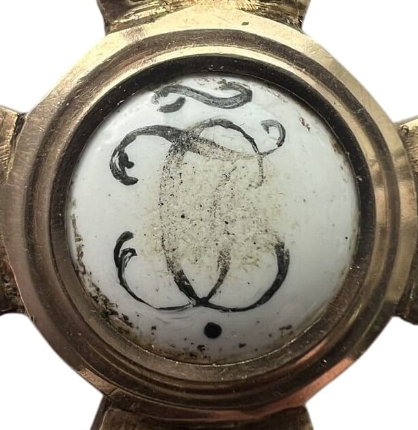 Reverse medallion.jpg