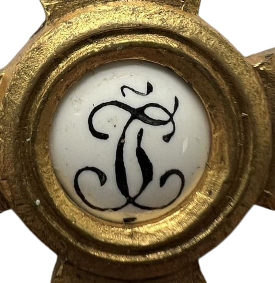 Reverse medallion.jpg