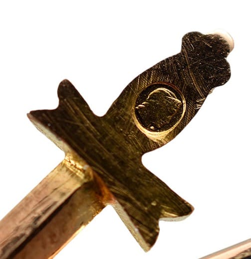 Round mark.jpg
