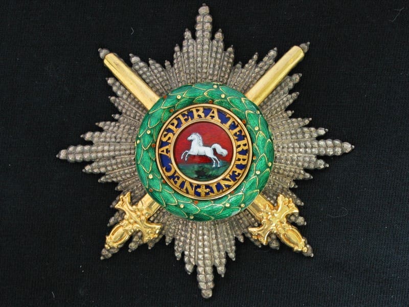 Royal Guelphic order breast star.jpg