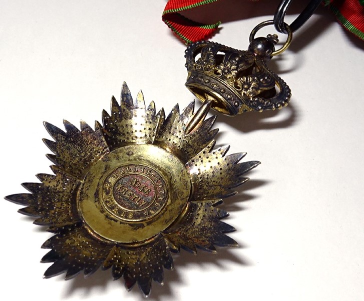 Royal  Order  of  Cambodia  Kretly.jpg