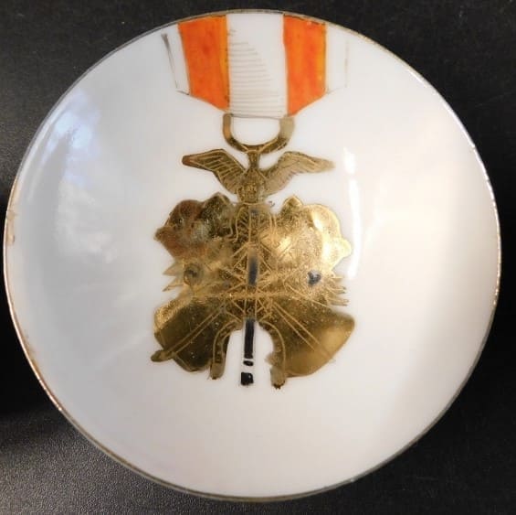 Sake  Cups with golden Kite  order.jpg