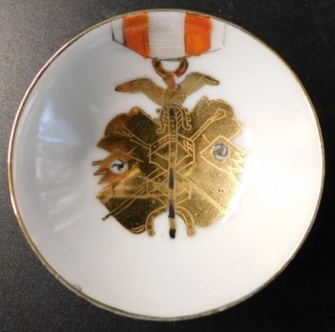 Sake Cups  with  golden Kite order.jpg