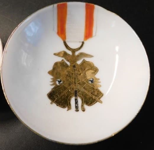 Sake Cups  with golden Kite  order.jpg