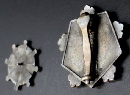 Seaman's Diligence Badge  type 1940.jpg