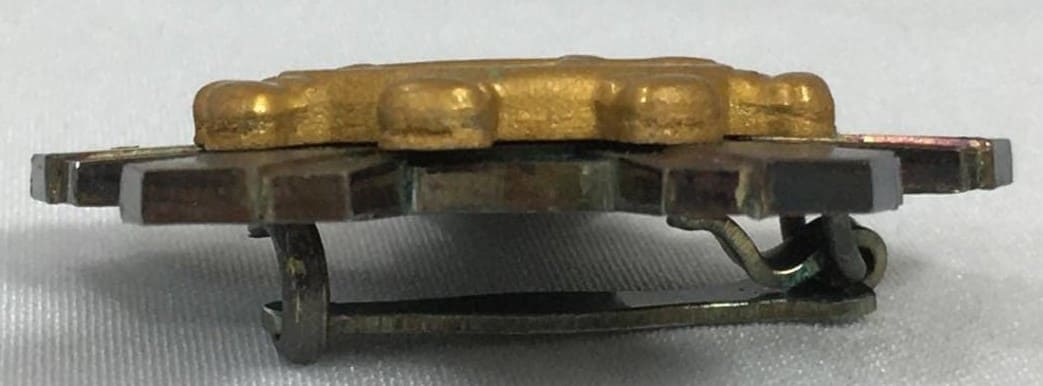 Seaman's  Diligence Badge type  1943.jpg