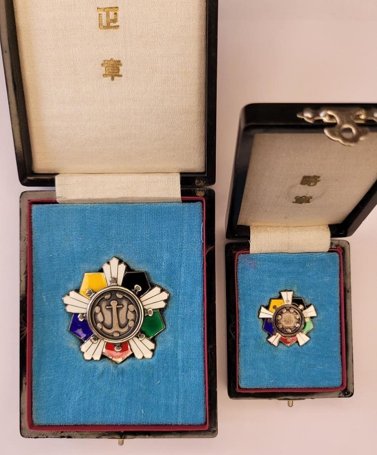 Seaman's Service Badge type 1940 from the Ministry of Communications.jpg
