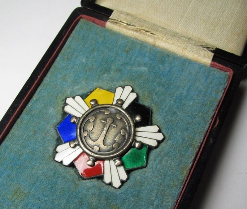Seaman's Service Badge type 1940 from  the Ministry of  Communications.jpg
