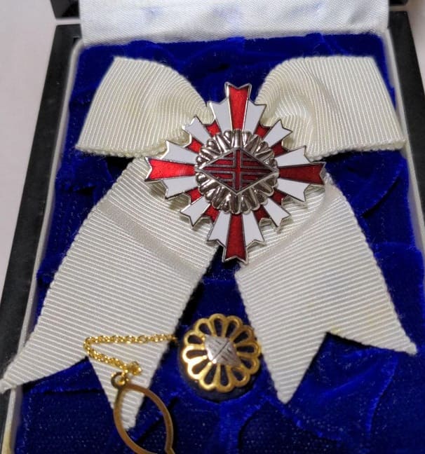 Shimonoseki City Public Welfare Merit  Badge.jpg