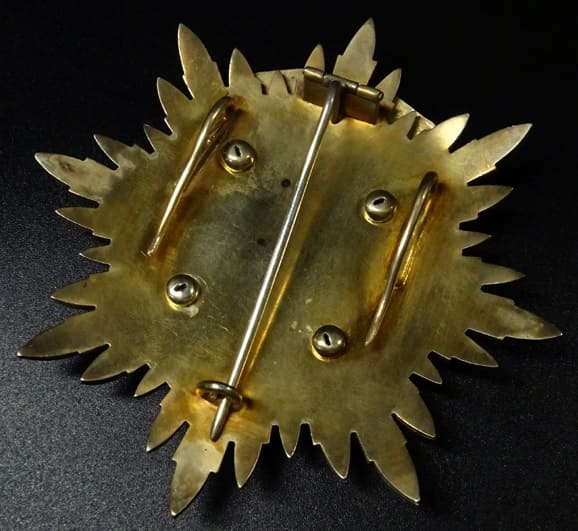 Sick breast star of the Golden Kite order from Meiji  era.jpg