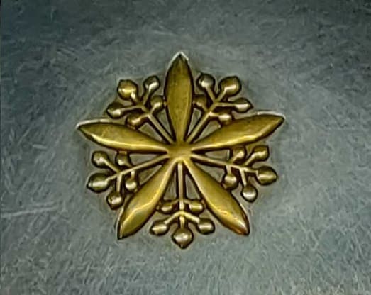 Silver Cigarette Case with Manchukuo  Imperial Seal made by Mitsukoshi.jpg