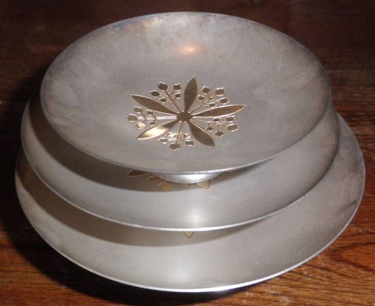 Silver Cup with  Imperial Seal of  the Emperor of Manchukuo.jpg