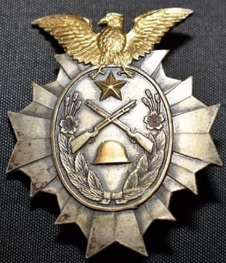 駐満記念 Stationing in Manchuria Commemorative Badge.jpg