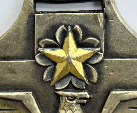 Tachiarai Army Flight School 1st Special Class of Pilots Watch  Fob.jpg