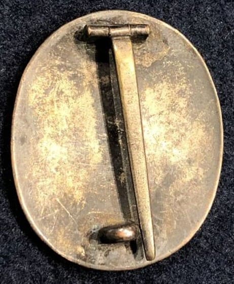 Taisho Emperor Funeral Attendant’s Badge.jpg