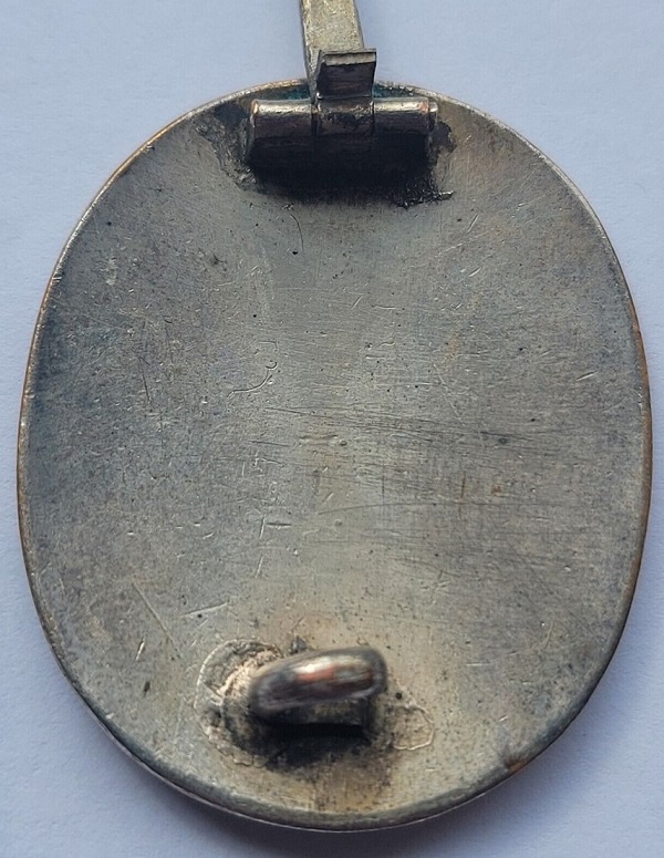 Taisho Funeral  Attendant’s  Badge 大喪使徽章.jpg