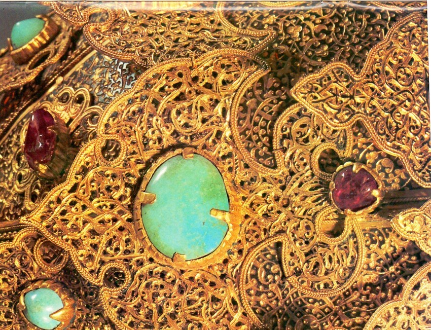 The Ancient State Regalia 1979 Armoury6.jpg