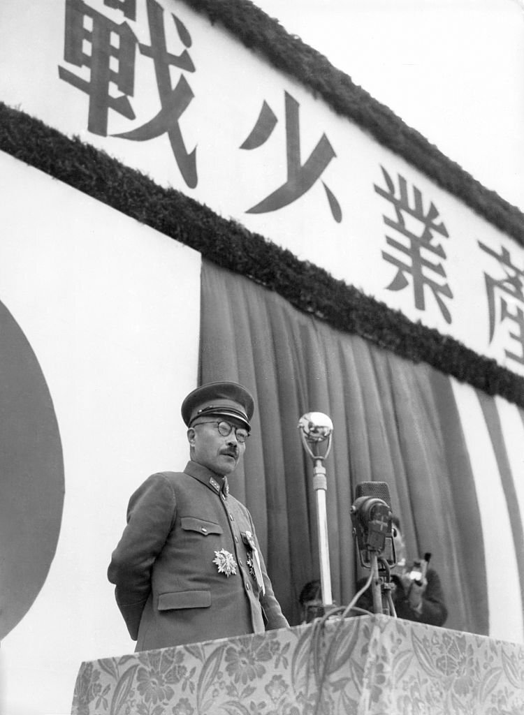 Tojo with Golden Kite  order.jpg