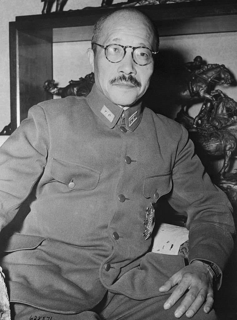 Tojo with Rising Sun  order.jpg