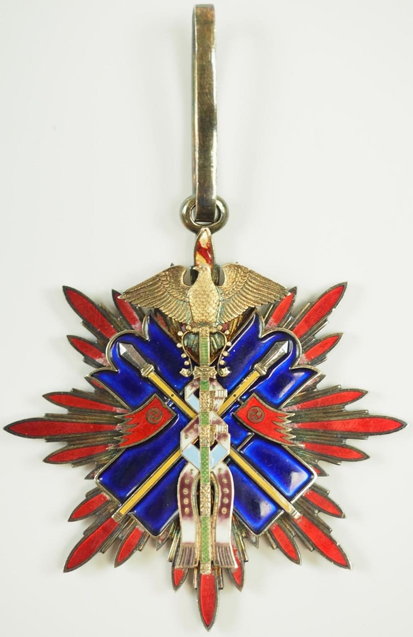 Type 1932 3rd class Golden Kite order.jpg