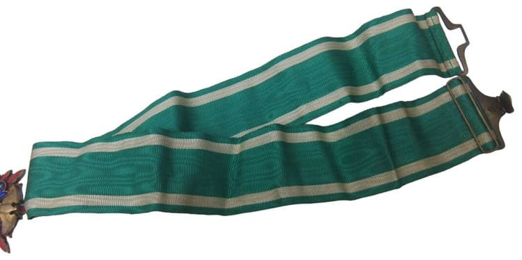 Type 1932 3rd  class Golden Kite order.jpg