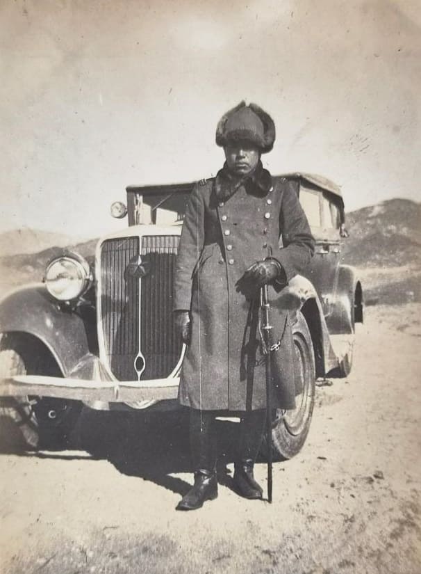 Type 93 4-Wheeled  Passenger Car.jpg