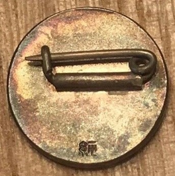 Unidentified-Boxed-Japanese-Pin-Military-WW2-_57 (1).jpg