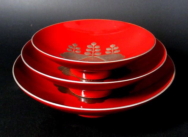 Urushi Awarding Set of Sake  Cups with Silver Paulownias.jpg