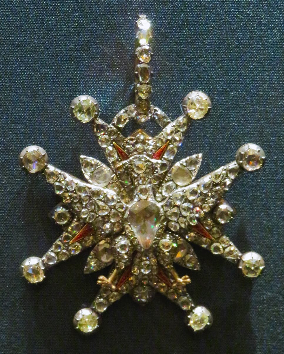 White Eagle order  with Diamonds.jpg