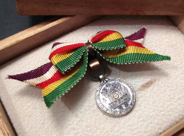 women's version of Showa enthronement commemorative medal.jpg