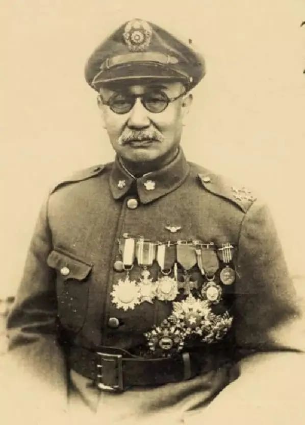Yan Xishan with a  medal.jpg